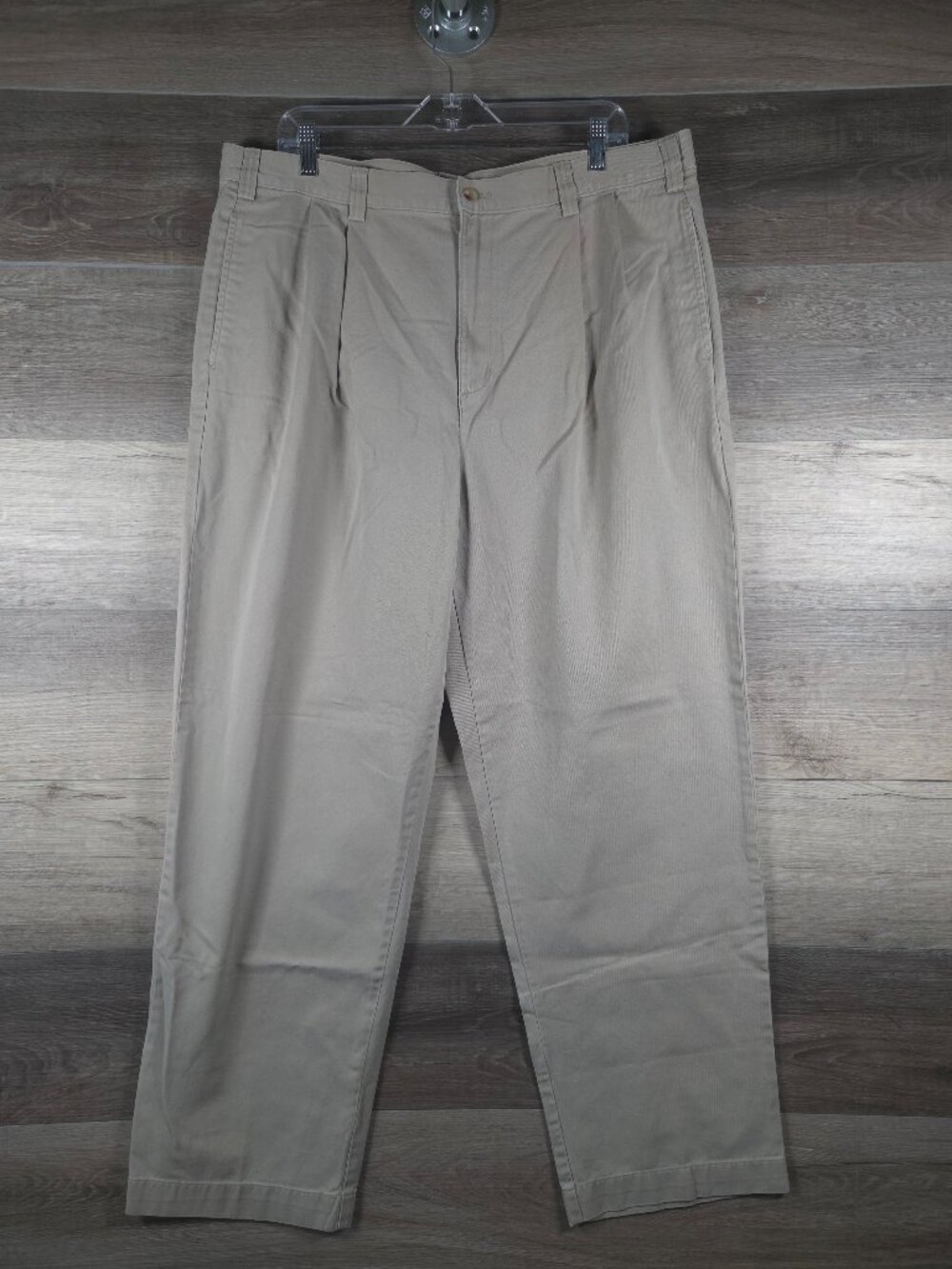 Timberland Men's Khaki Pleated Chino Pants Size 40 Straight Leg 100% Cotton